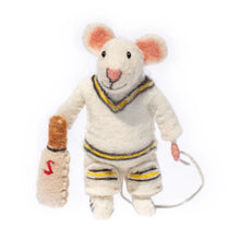 Load image into Gallery viewer, Cricket Mouse
