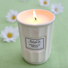 Load image into Gallery viewer, Fresh Cut Grass Candle