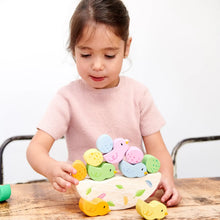 Load image into Gallery viewer, Tender Leaf Rocking Baby Birds

