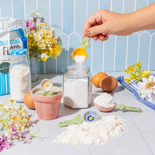 Load image into Gallery viewer, Flower Measuring Spoons - with Pot
