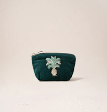 Load image into Gallery viewer, Elizabeth Scarlett Coin Purse - Pineapple
